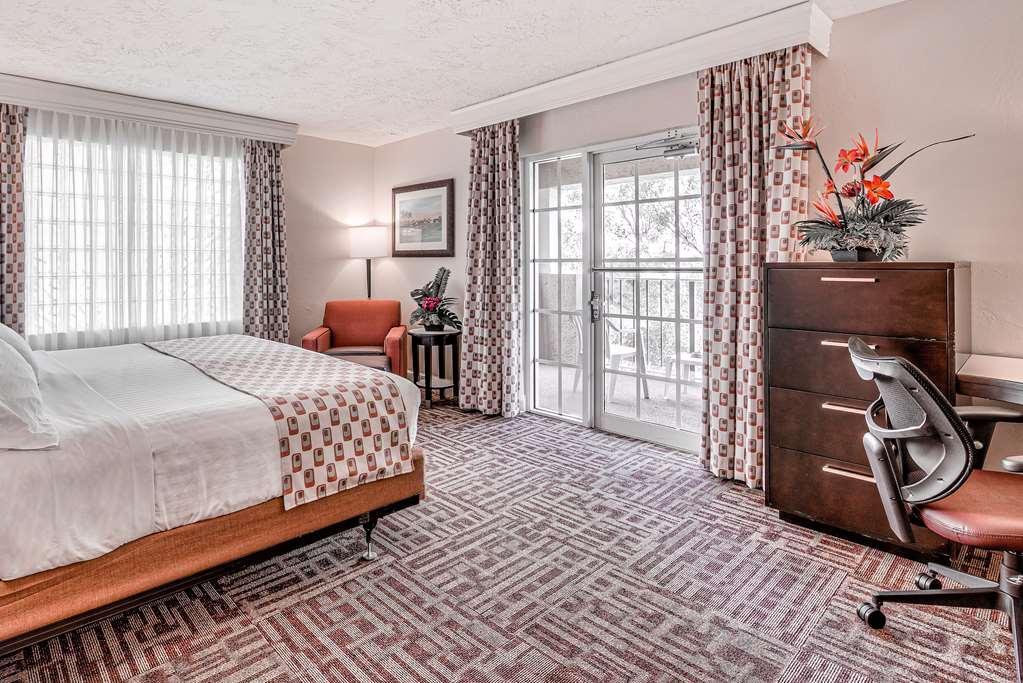 Hotel Of Naples, Tapestry Collection By Hilton North Naples
